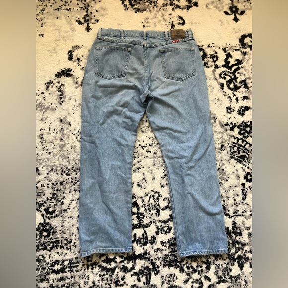 lightwash baggy wrangler jeans - Picture 3 of 4